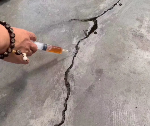 长坡镇混凝土裂缝修补技术详解​